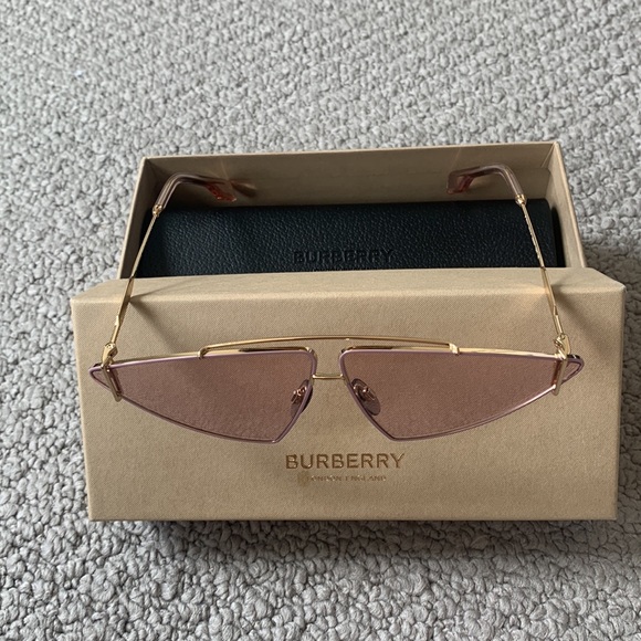 BURBERRY PINK TINTED LENSES CAT EYE SUNGLASSES - Picture 4 of 14